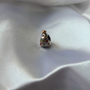 Brighton Christmas Tree spacer